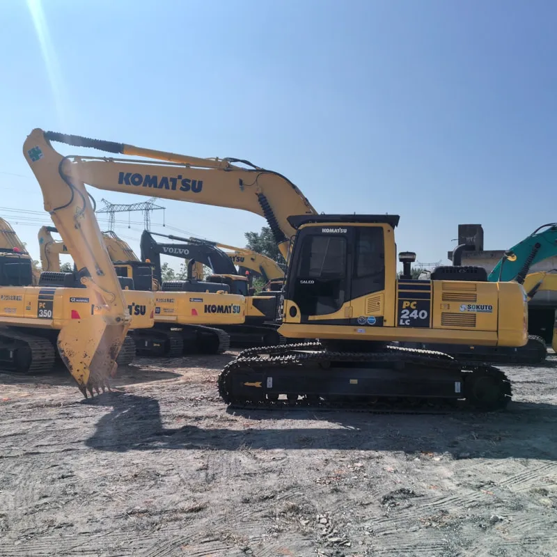 Used Komatsu 240 Экскаватор